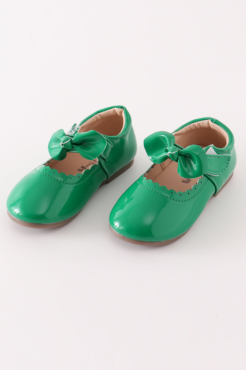 Green bow mary jane shoes